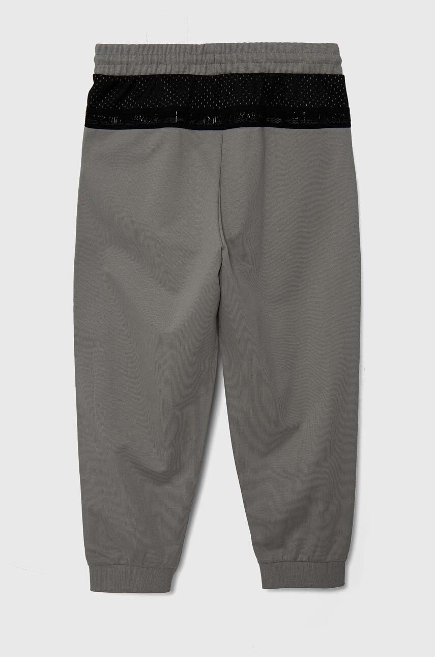 Детские спортивные штаны EA7 Emporio Armani цвет серый с принтом Детские спортивные штаны EA7 Emporio Armani цвет серый с принтом