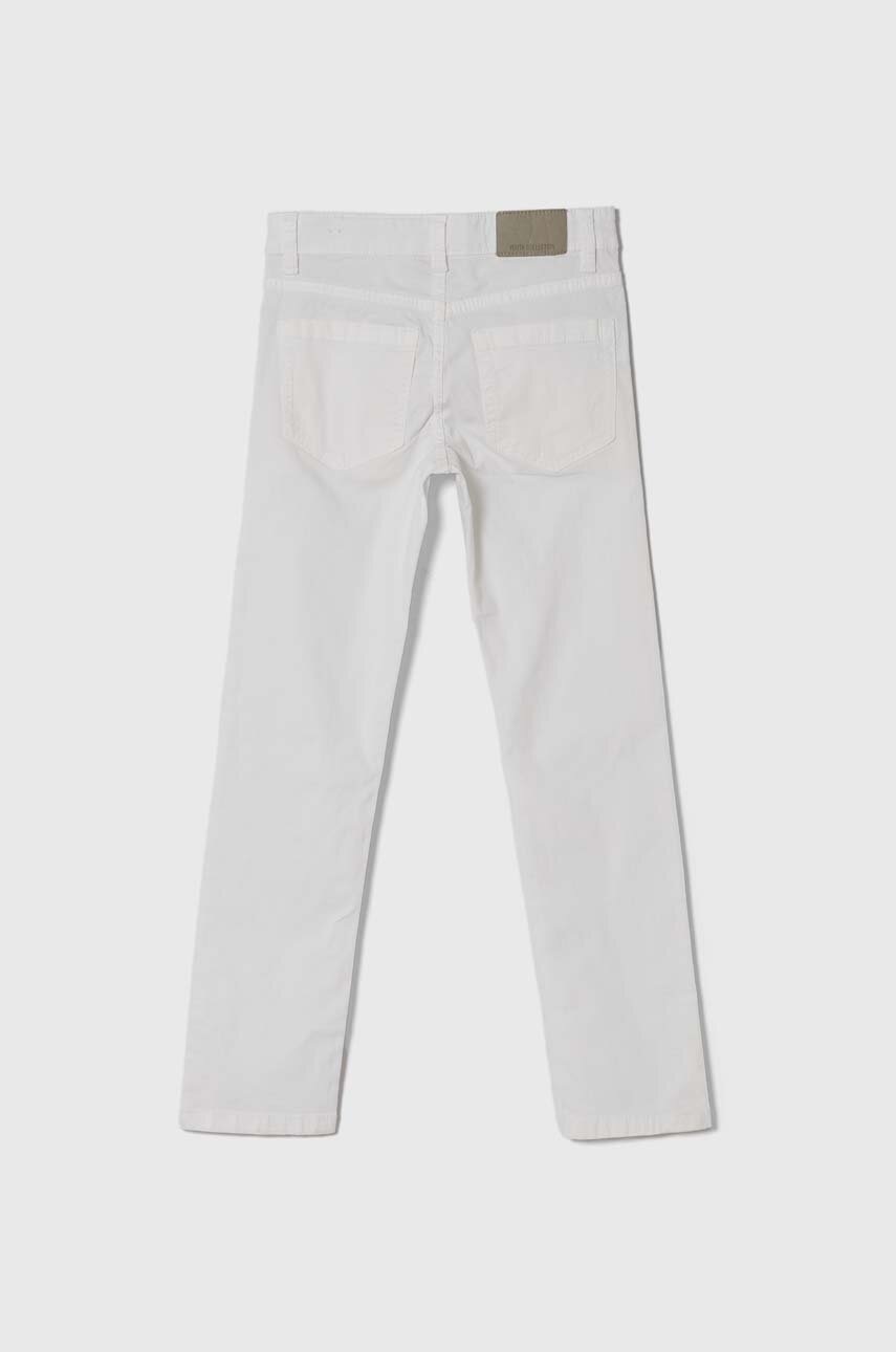 Детские брюки Mayoral slim fit цвет белый однотонные