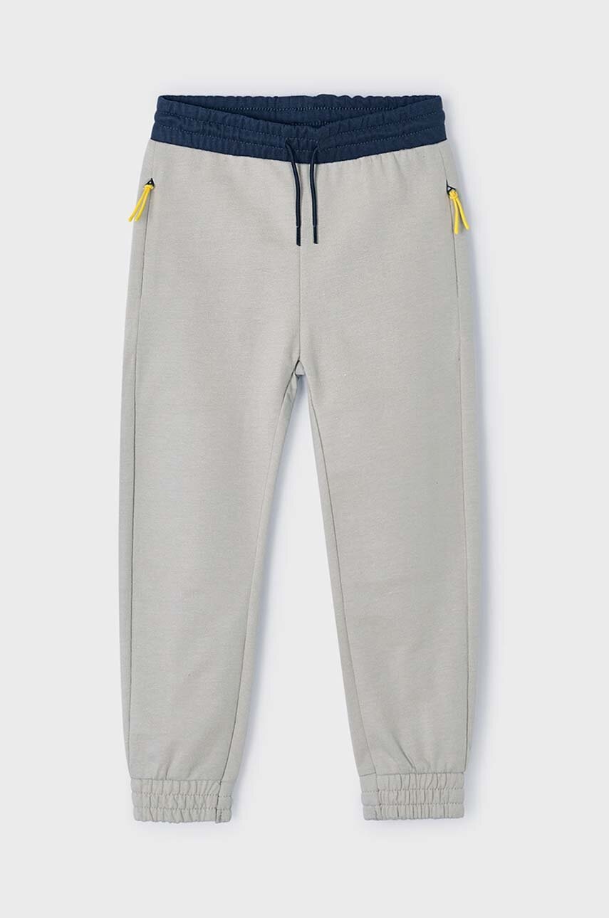 Детские спортивные штаны Mayoral цвет зелёный однотонные