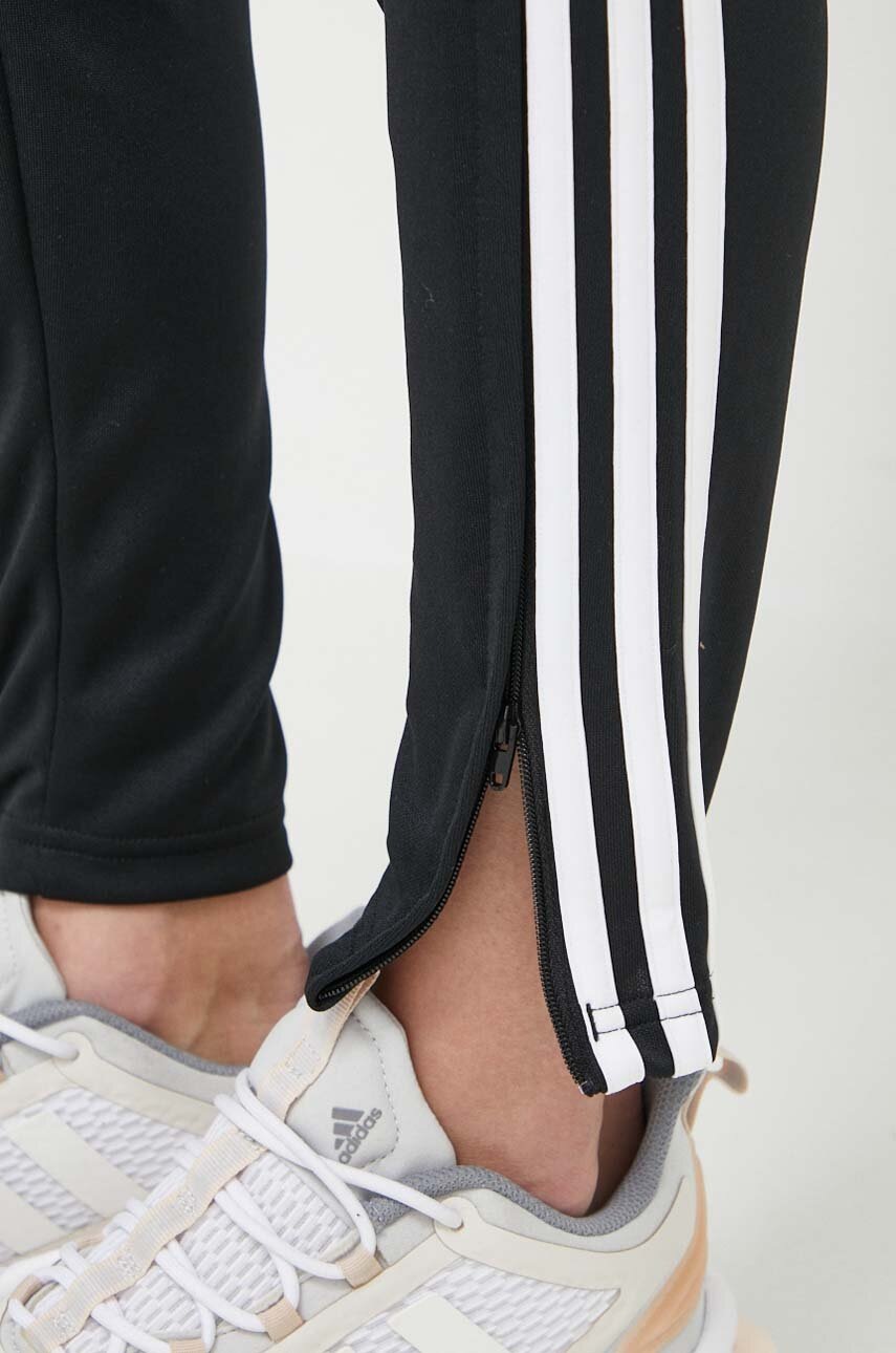 Штани для тренувань adidas Performance Tiro 24 колір чорний з аплікацією IJ7660 