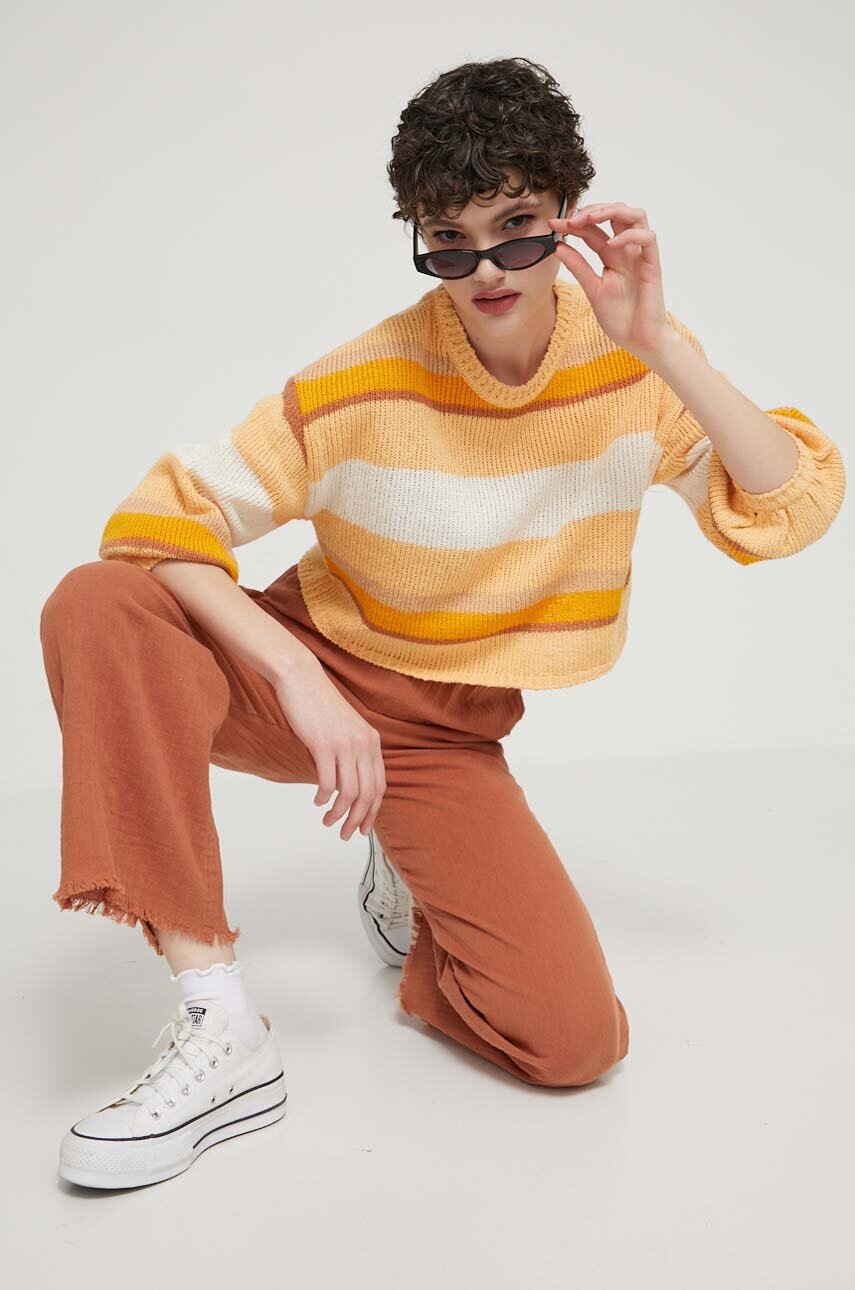 Βαμβακερό παντελόνι Billabong χρώμα: καφέ, EBJNP00114 φωτογραφία