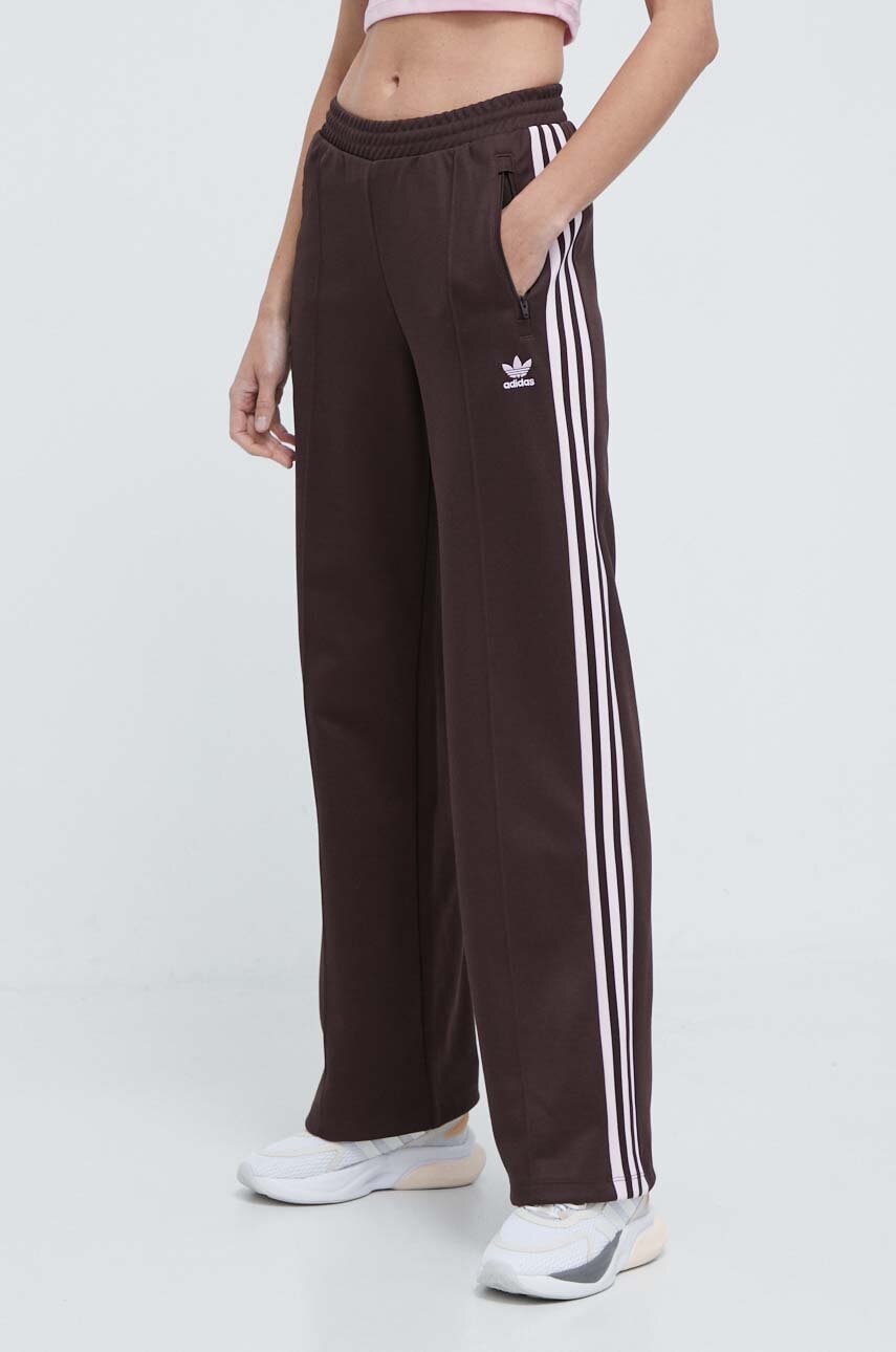 adidas Originals pantaloni de trening culoarea maro, cu imprimeu IR6093