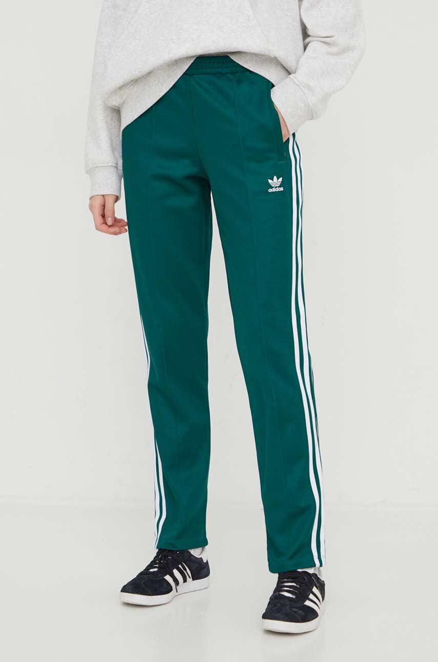 adidas Originals pantaloni de trening culoarea verde, cu imprimeu IP0628