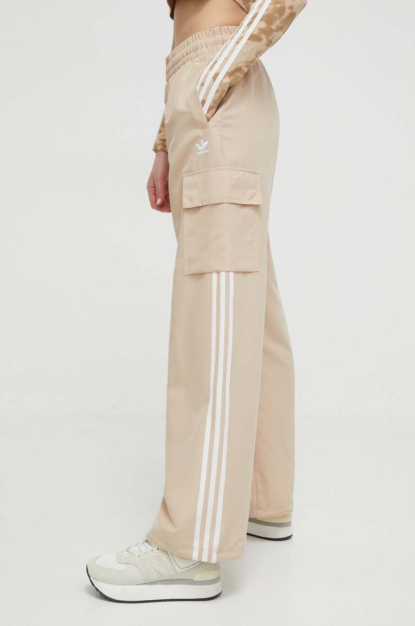 adidas Originals pantaloni de trening culoarea bej