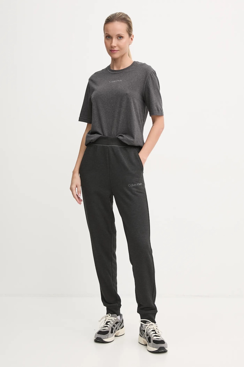 Спортивные штаны Calvin Klein Performance цвет чёрный однотонные Спортивные штаны Calvin Klein Performance цвет чёрный однотонные