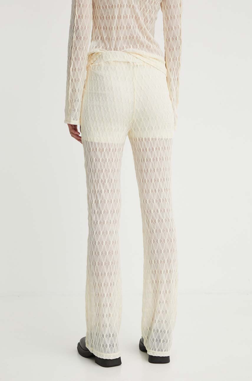 Παντελόνι Gestuz χρώμα: μπεζ, 10909321 φωτογραφία