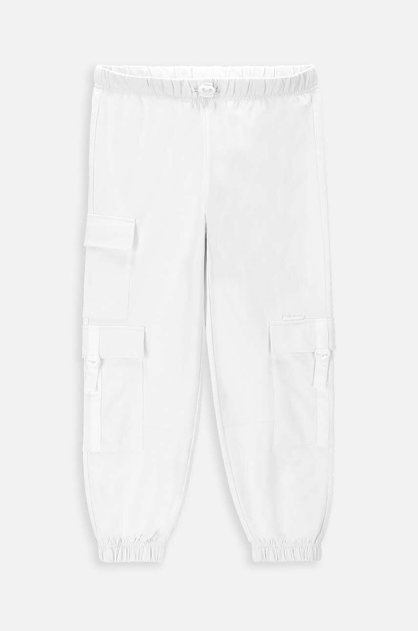 E-shop Dětské bavlněné kalhoty Coccodrillo bílá barva, hladké