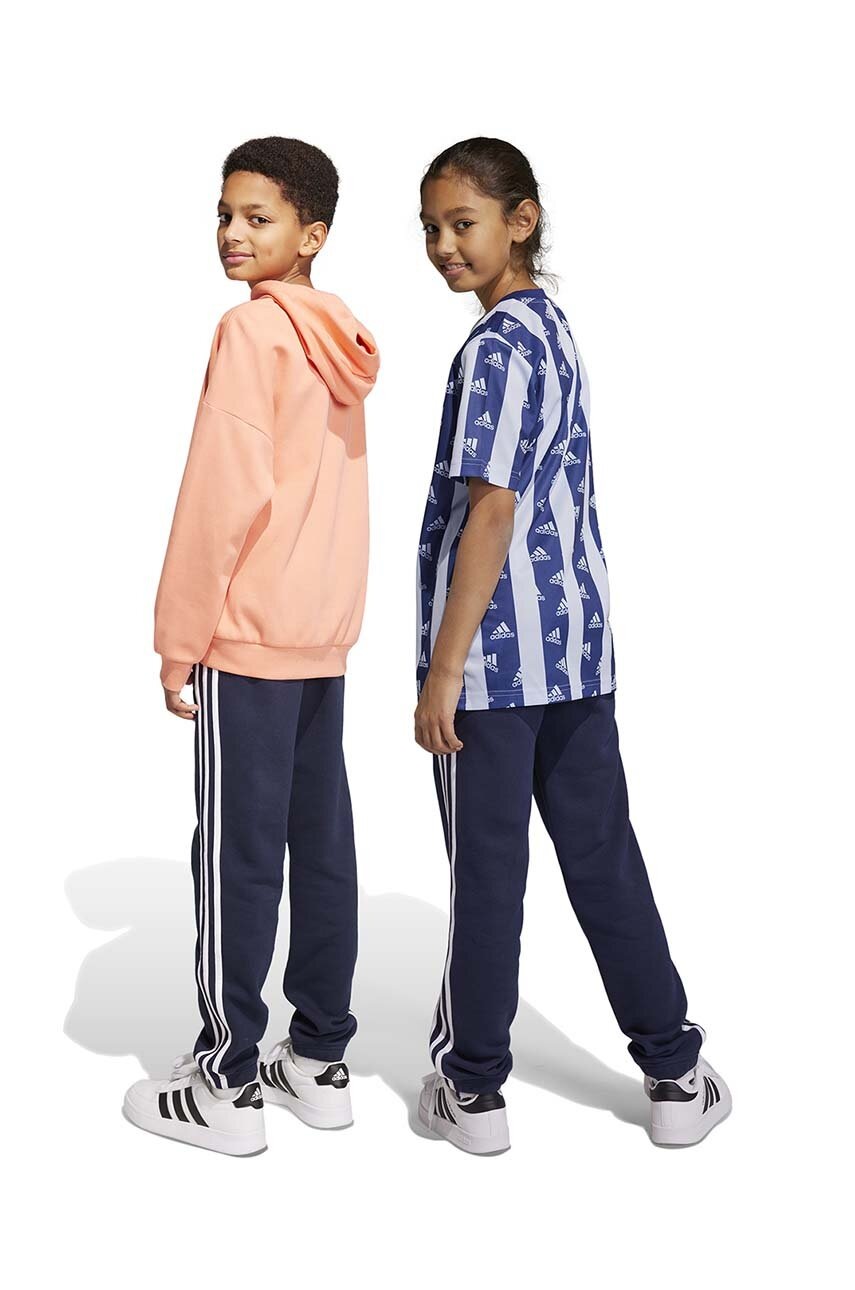 Детские спортивные штаны adidas с аппликацией