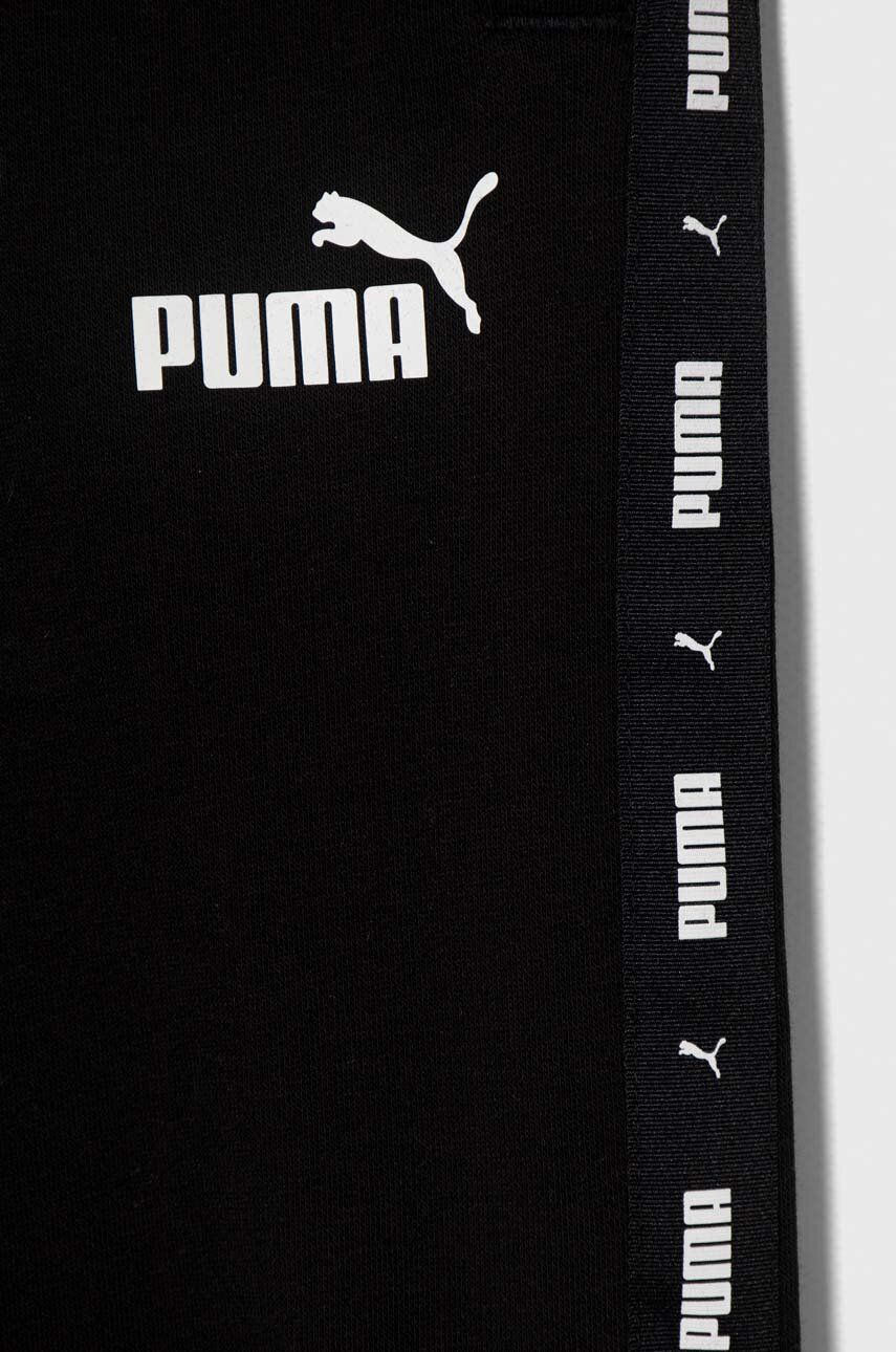 Puma Pantaloni De Trening Pentru Copii ESS Tape Sweatpants TR Cl Culoarea Negru, Cu Imprimeu