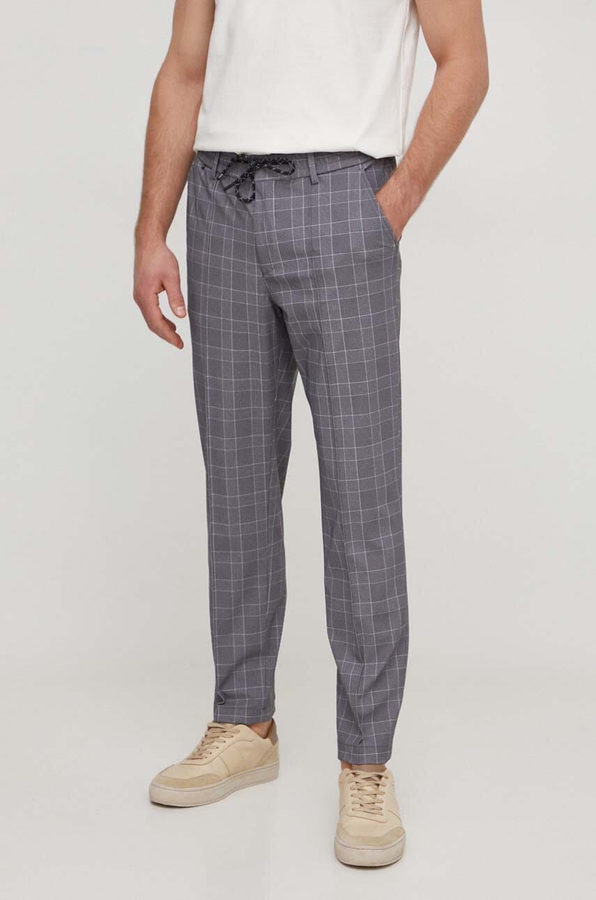 BOSS pantaloni bărbați, culoarea gri, cu fason chinos 50509888