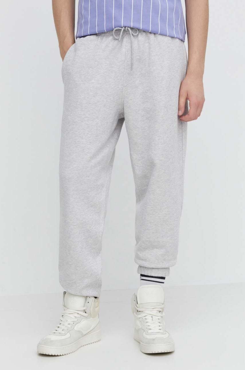 Tommy Jeans pantaloni de trening din bumbac culoarea gri, neted