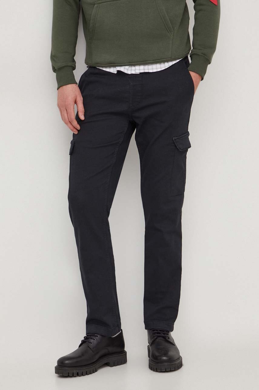 Pepe Jeans pantaloni barbati, culoarea negru, mulata