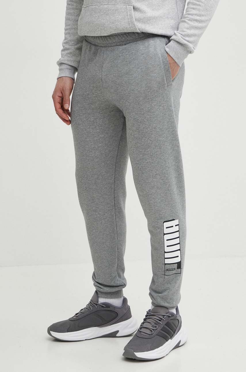 Puma pantaloni de trening culoarea gri, cu imprimeu, 678980 Puma pantaloni de trening culoarea gri, cu imprimeu, 678980