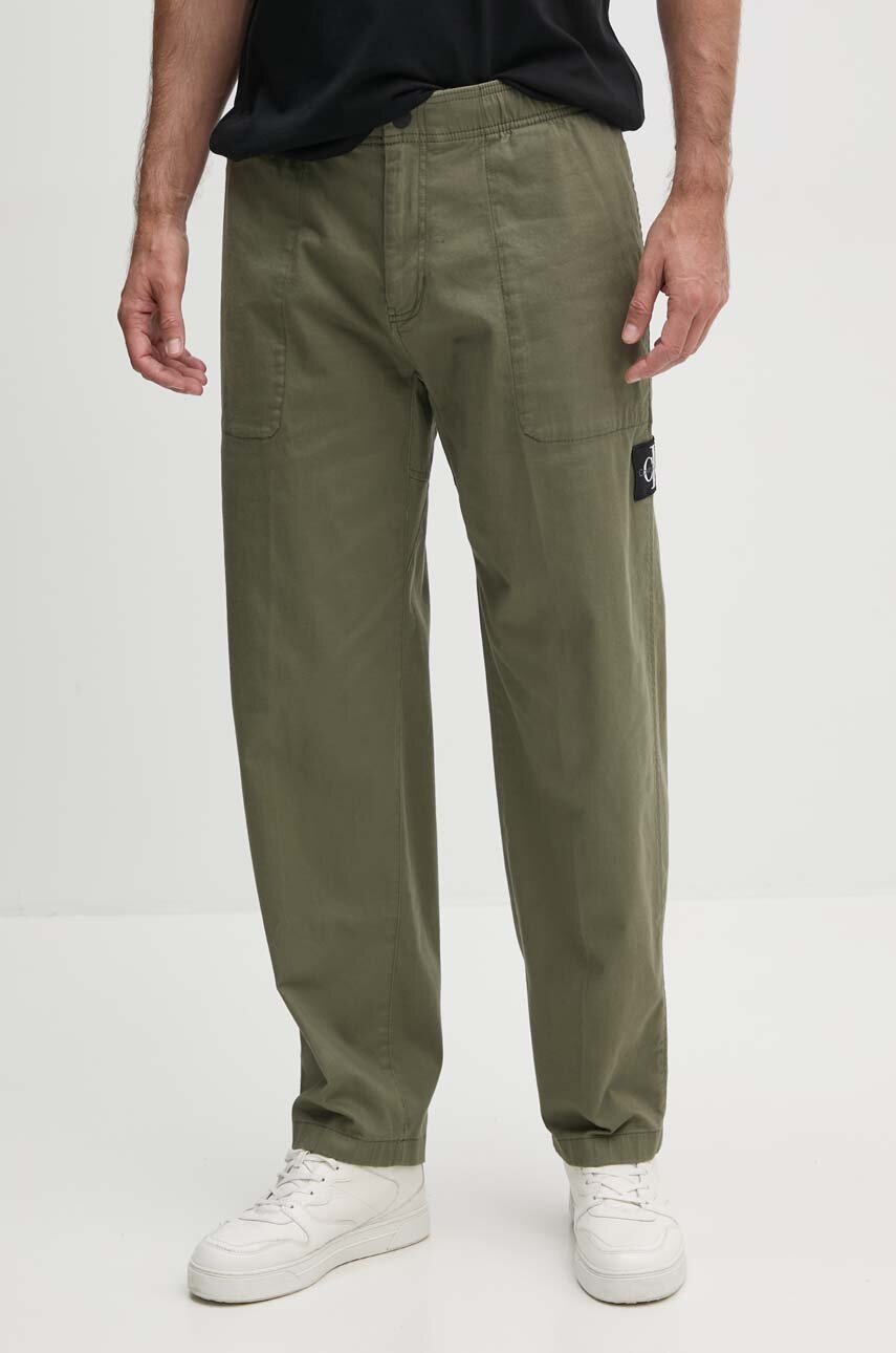 

Панталон Calvin Klein Jeans в зелено със стандартна кройка J30J324689, Зелен