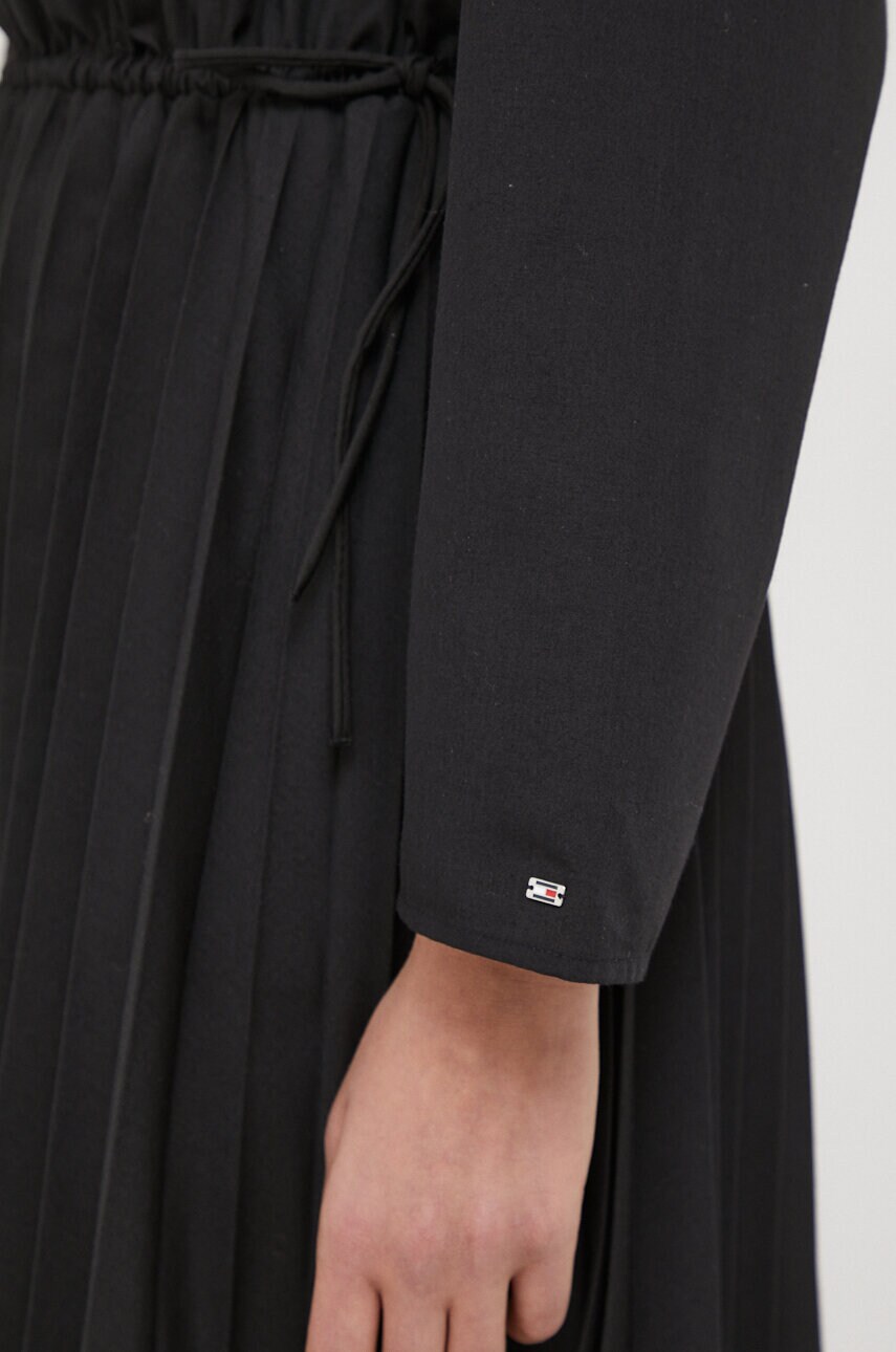 Сукня Tommy Hilfiger колір чорний midi розкльошена