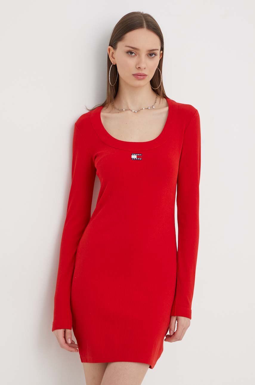 Tommy Jeans rochie culoarea roșu, mini, mulată DW0DW17424