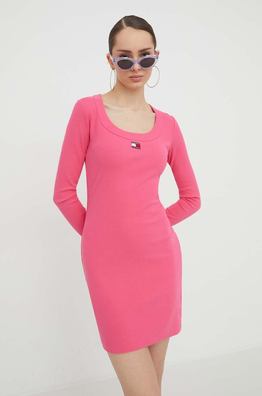 Tommy Jeans rochie culoarea roz, mini, mulată DW0DW17424