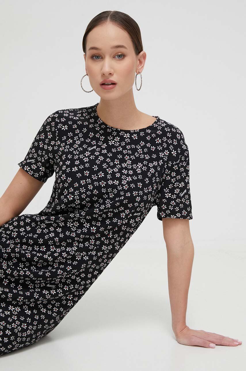 Сукня Tommy Jeans колір чорний maxi розкльошена