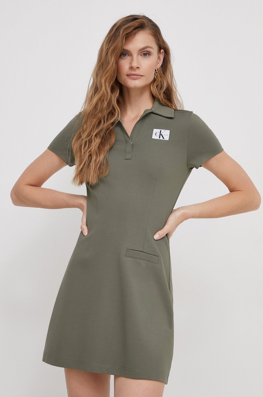 

Рокля Calvin Klein Jeans в зелено къса разкроена J20J222532, Зелен