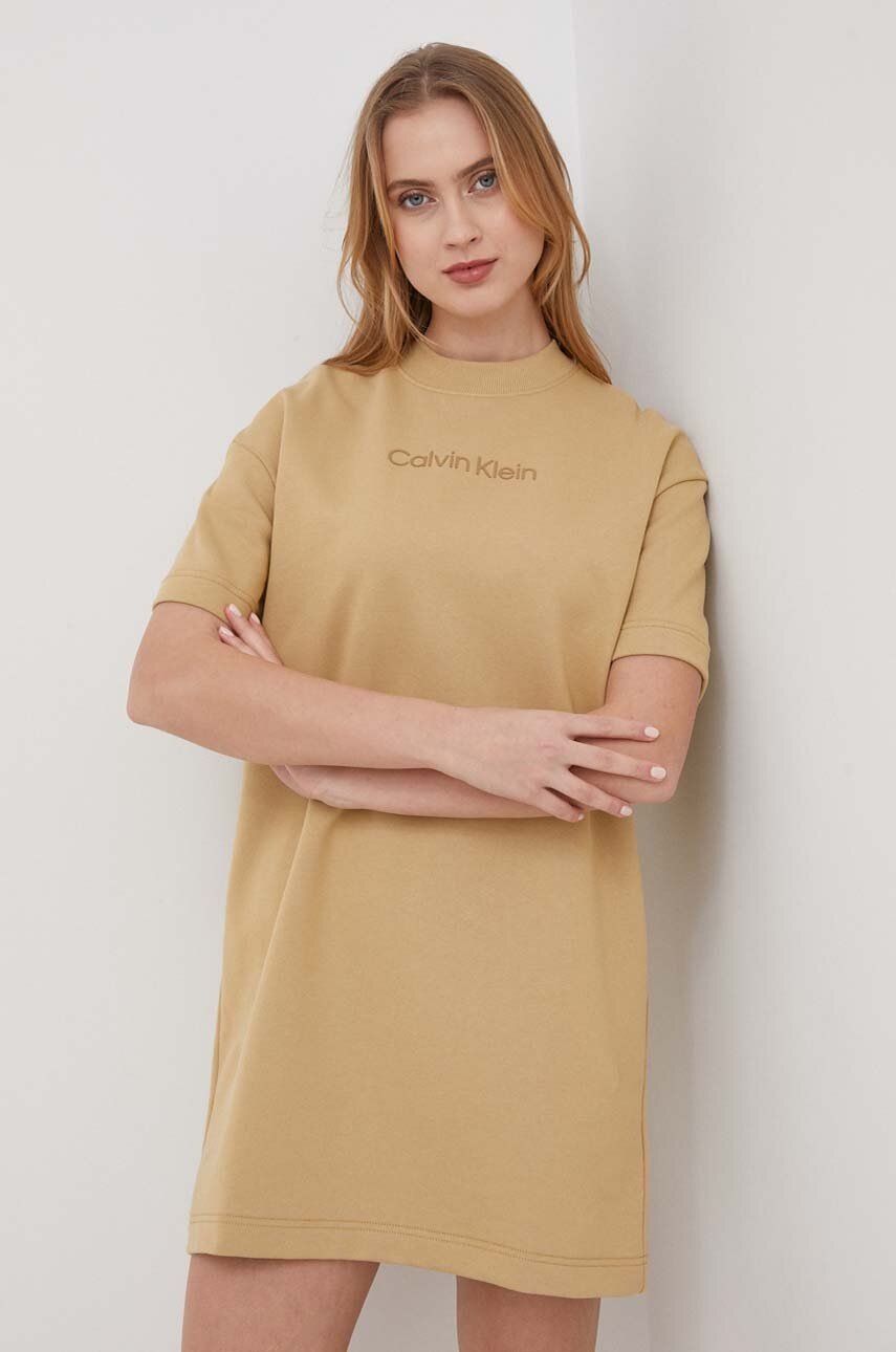 

Памучна рокля Calvin Klein в бежово къса със стандартна кройка K20K207003, Бежов