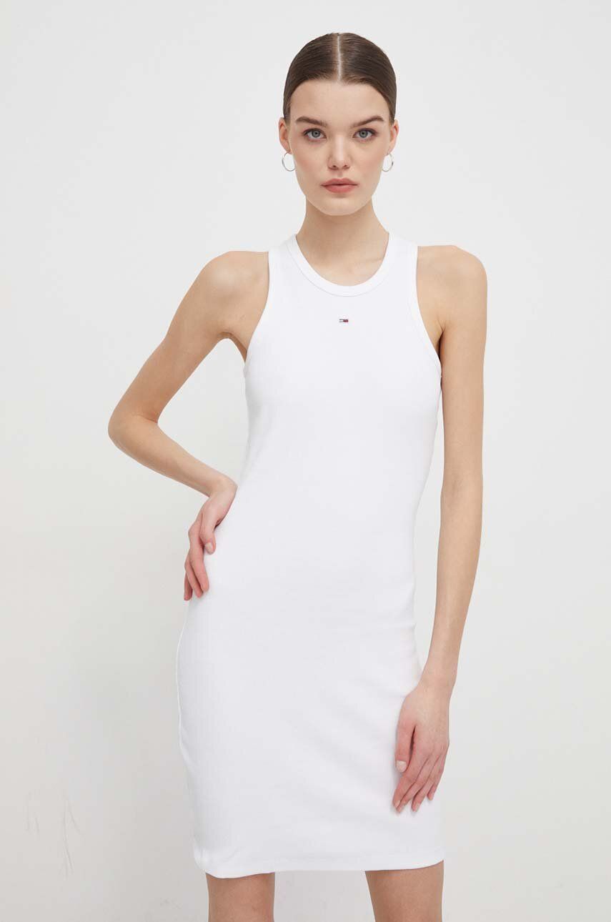Tommy Jeans rochie culoarea alb, mini, mulată DW0DW17406