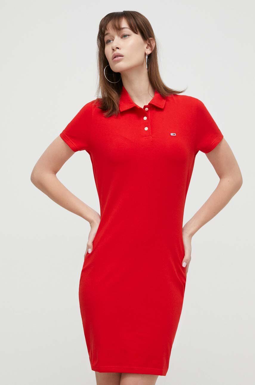 Levně Šaty Tommy Jeans červená barva, mini, DW0DW18146