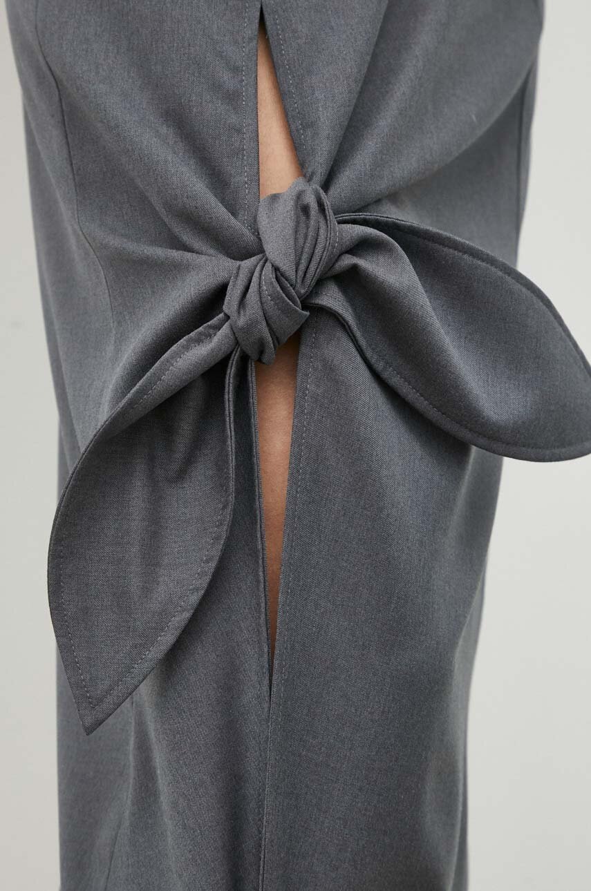 Šaty z vlněné směsi Remain