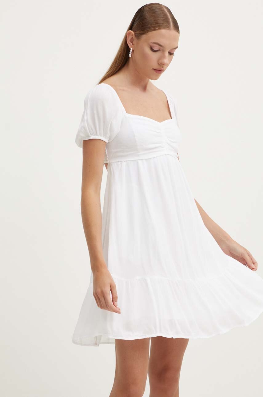 

Рокля Hollister Co. в бяло къса разкроена, Бял