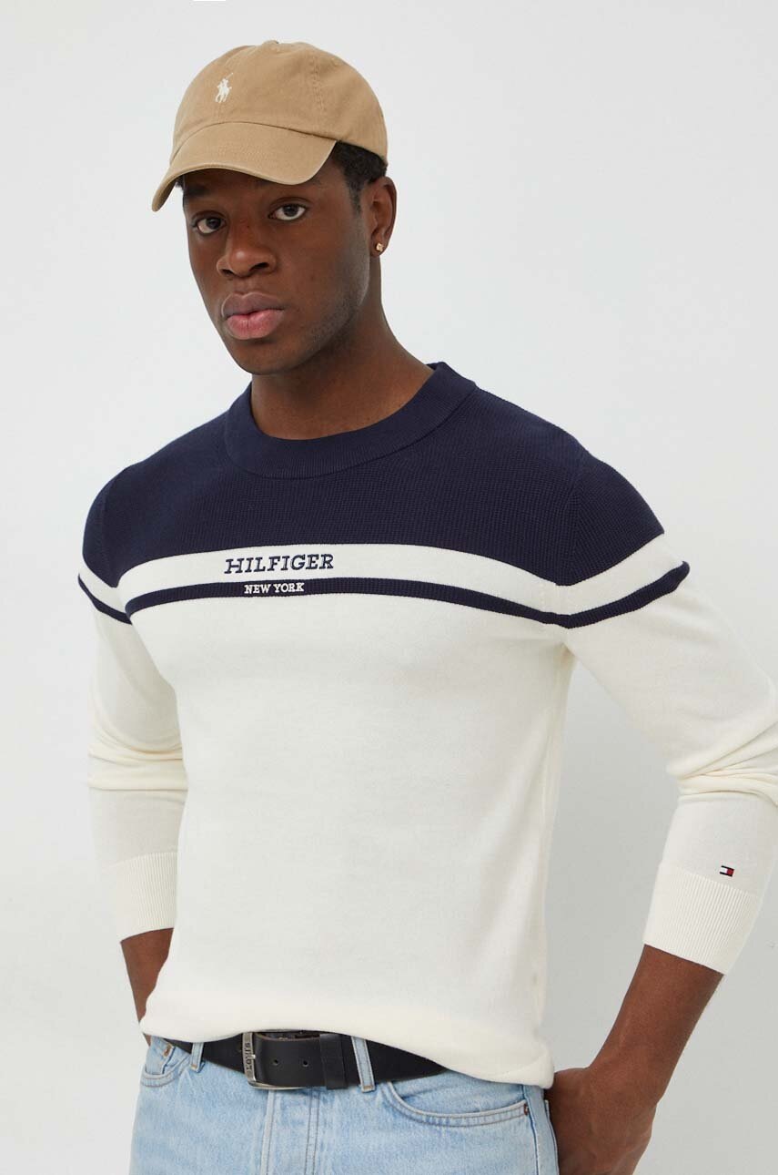 

Памучен пуловер Tommy Hilfiger в бежово от лека материя MW0MW33529, Бежов