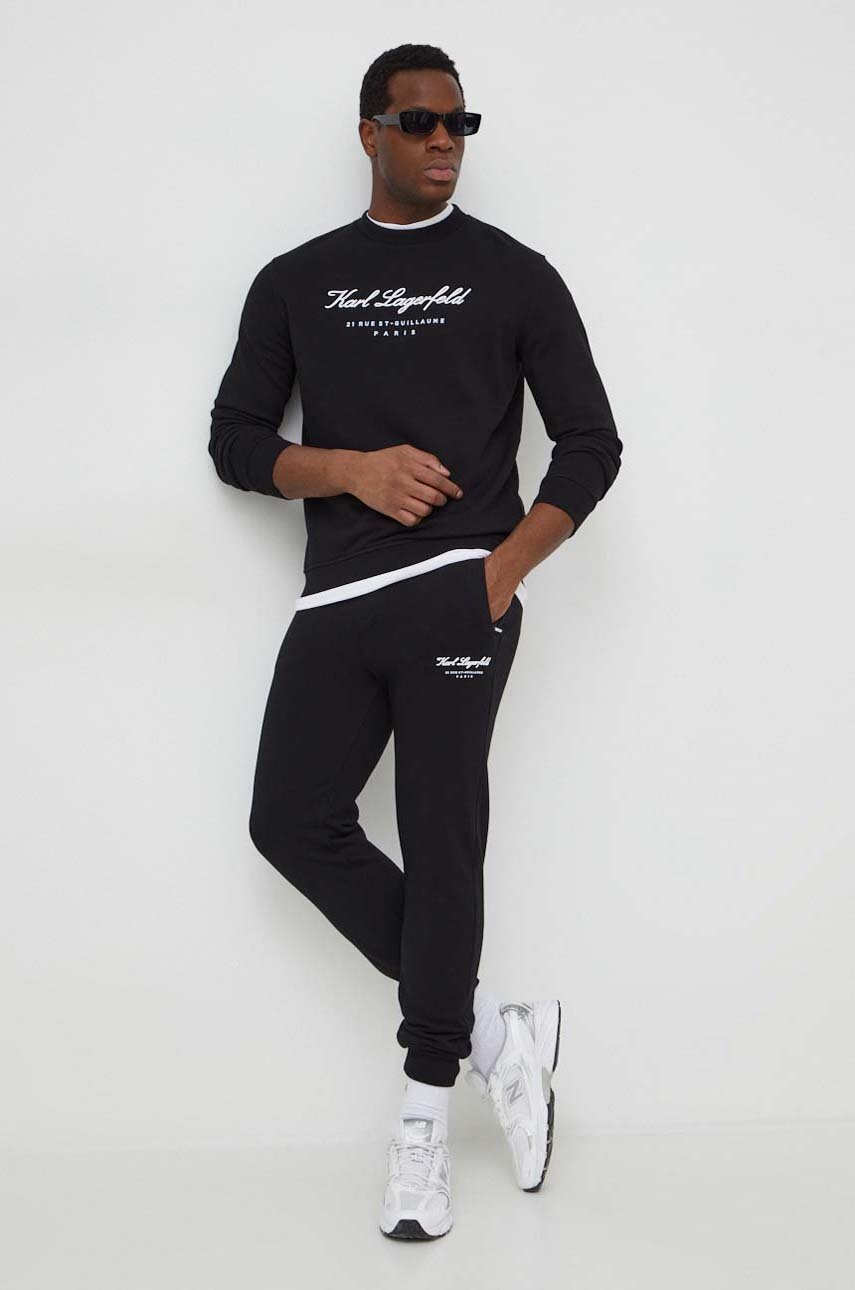 

Суичър Karl Lagerfeld в черно с апликация 541900.705408, Черен