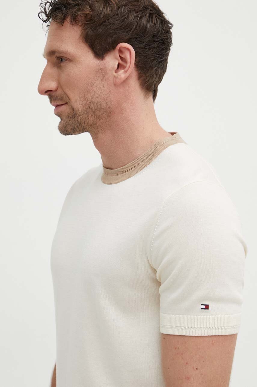 

Пуловер Tommy Hilfiger мъжки в бежово с изчистен дизайн MW0MW34684, Бежов