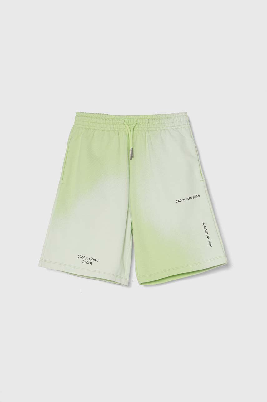 Dětské bavlněné šortky Calvin Klein Jeans zelená barva