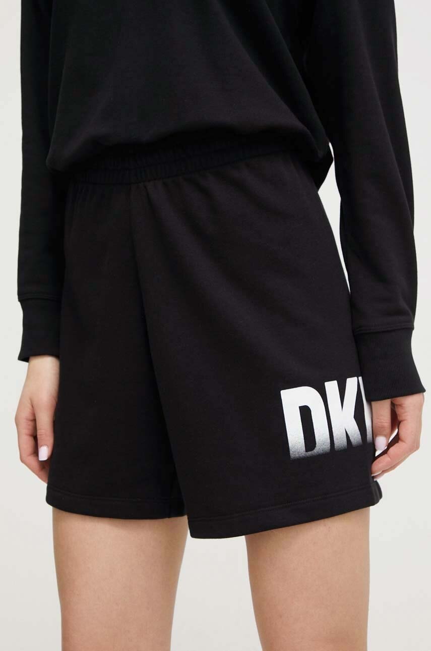 Levně Kraťasy Dkny dámské, černá barva, s potiskem, high waist, DP3S5165