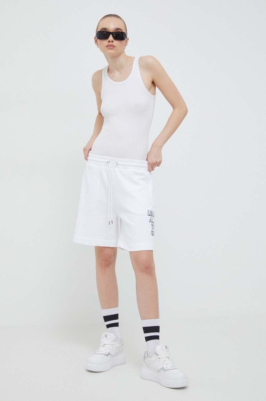 Βαμβακερό σορτσάκι Iceberg χρώμα: άσπρο φωτογραφία