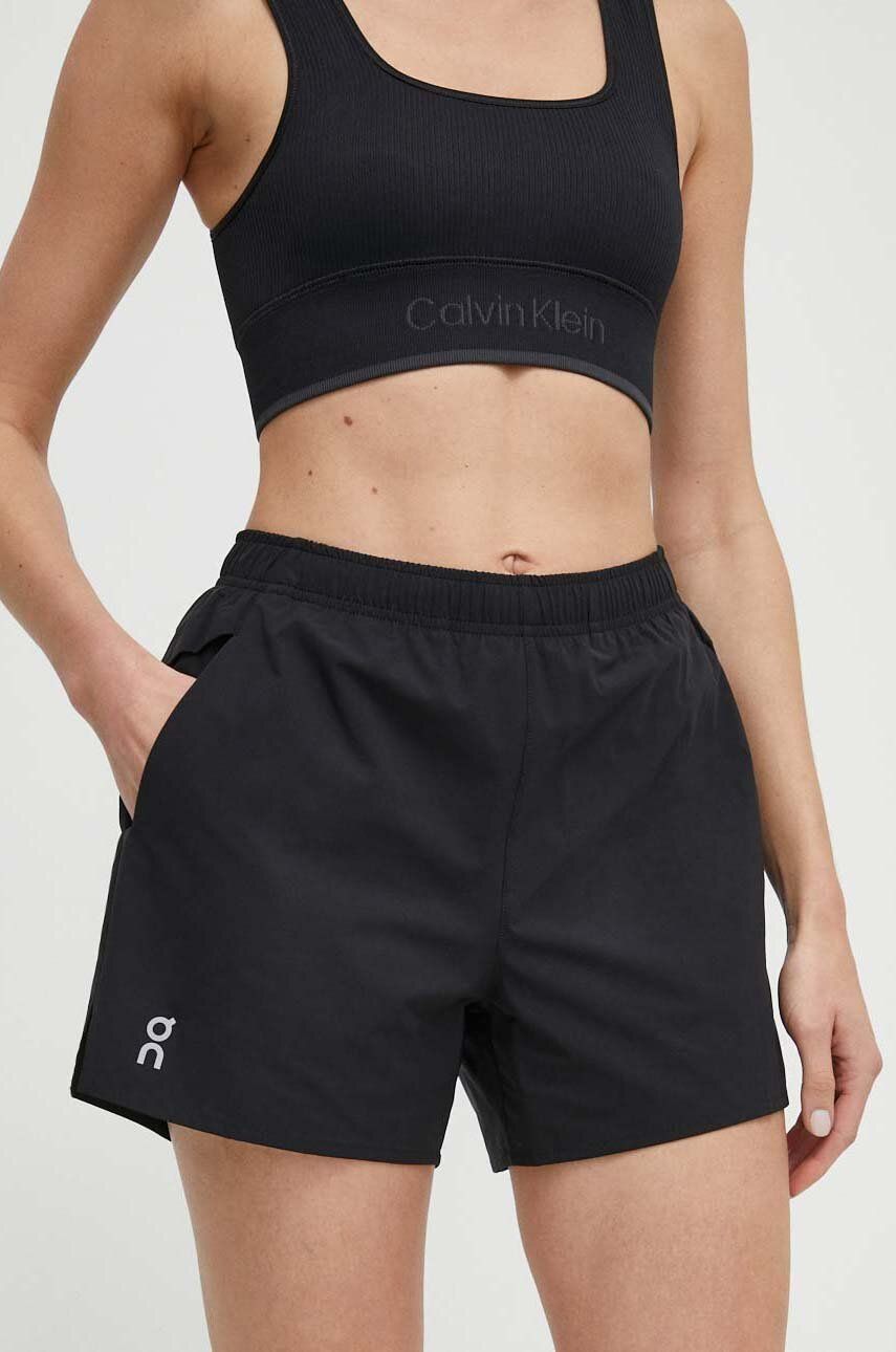 On-running pantaloni scurți de alergare Essential culoarea negru, neted, high waist