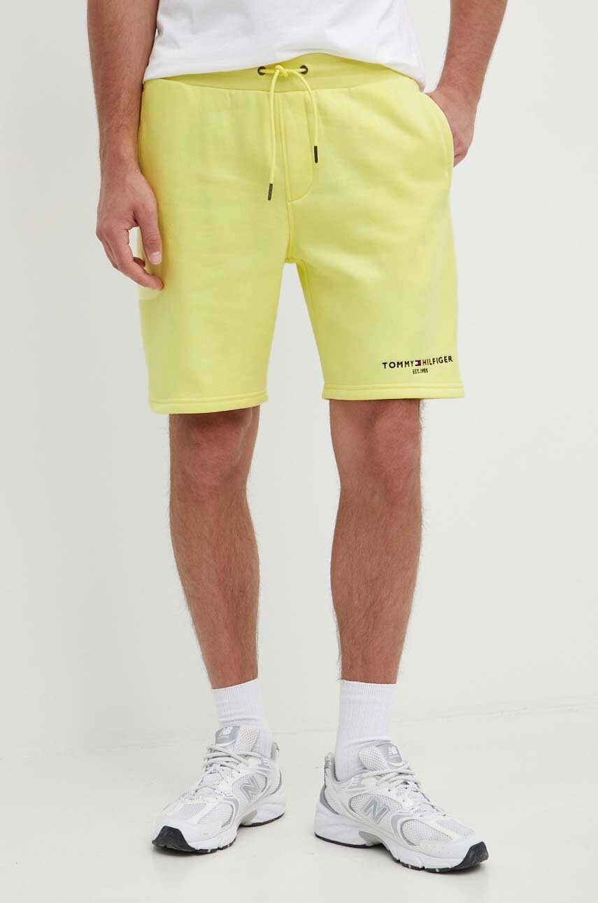 

Къс панталон Tommy Hilfiger в жълто MW0MW34201, Жълт