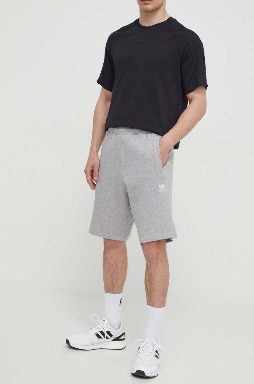 adidas Originals pantaloni scurti din bumbac Essential culoarea gri, melanj, IR6848