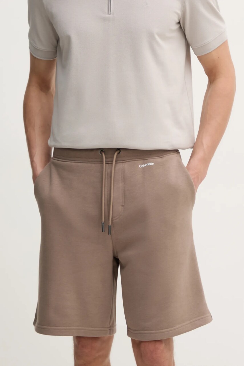 Levně Kraťasy Calvin Klein pánské, hnědá barva, K10K112689