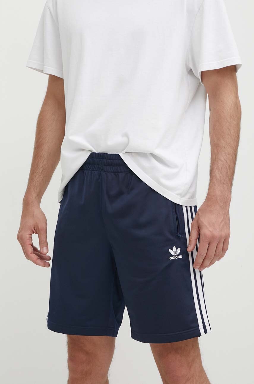 adidas Originals pantaloni scurti Firebird barbati, culoarea albastru marin, IM9422 adidas Originals pantaloni scurti Firebird barbati, culoarea albastru marin, IM9422