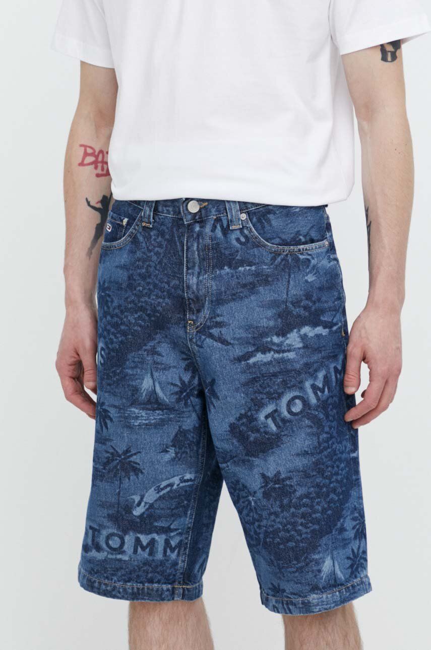 Levně Džínové šortky Tommy Jeans pánské, tmavomodrá barva, DM0DM18787