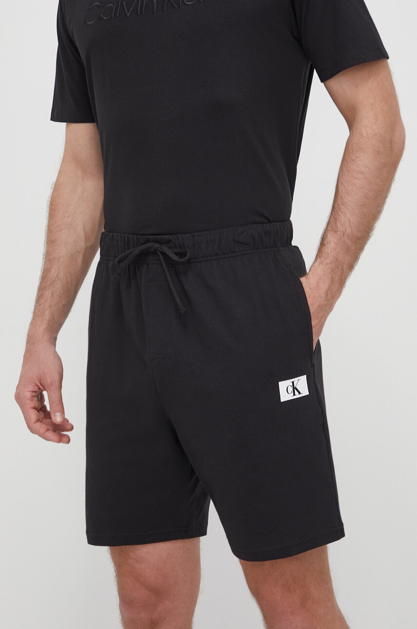 

Домашен къс панталон от памук Calvin Klein Underwear в черно 000NM2610E, Черен