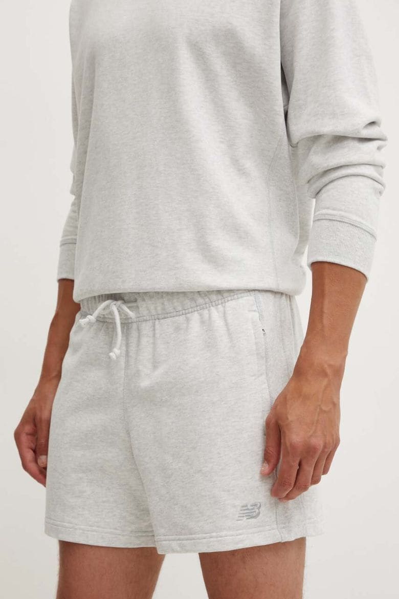 New Balance pantaloni scurti din bumbac culoarea gri, melanj New Balance pantaloni scurti din bumbac culoarea gri, melanj