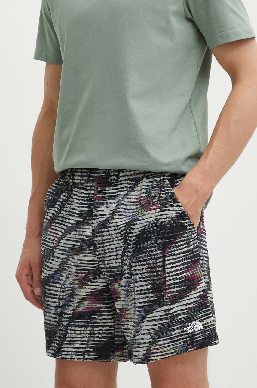 The North Face pantaloni scurți outdoor Class V Pathfinder culoarea verde, NF0A86QMSIR1