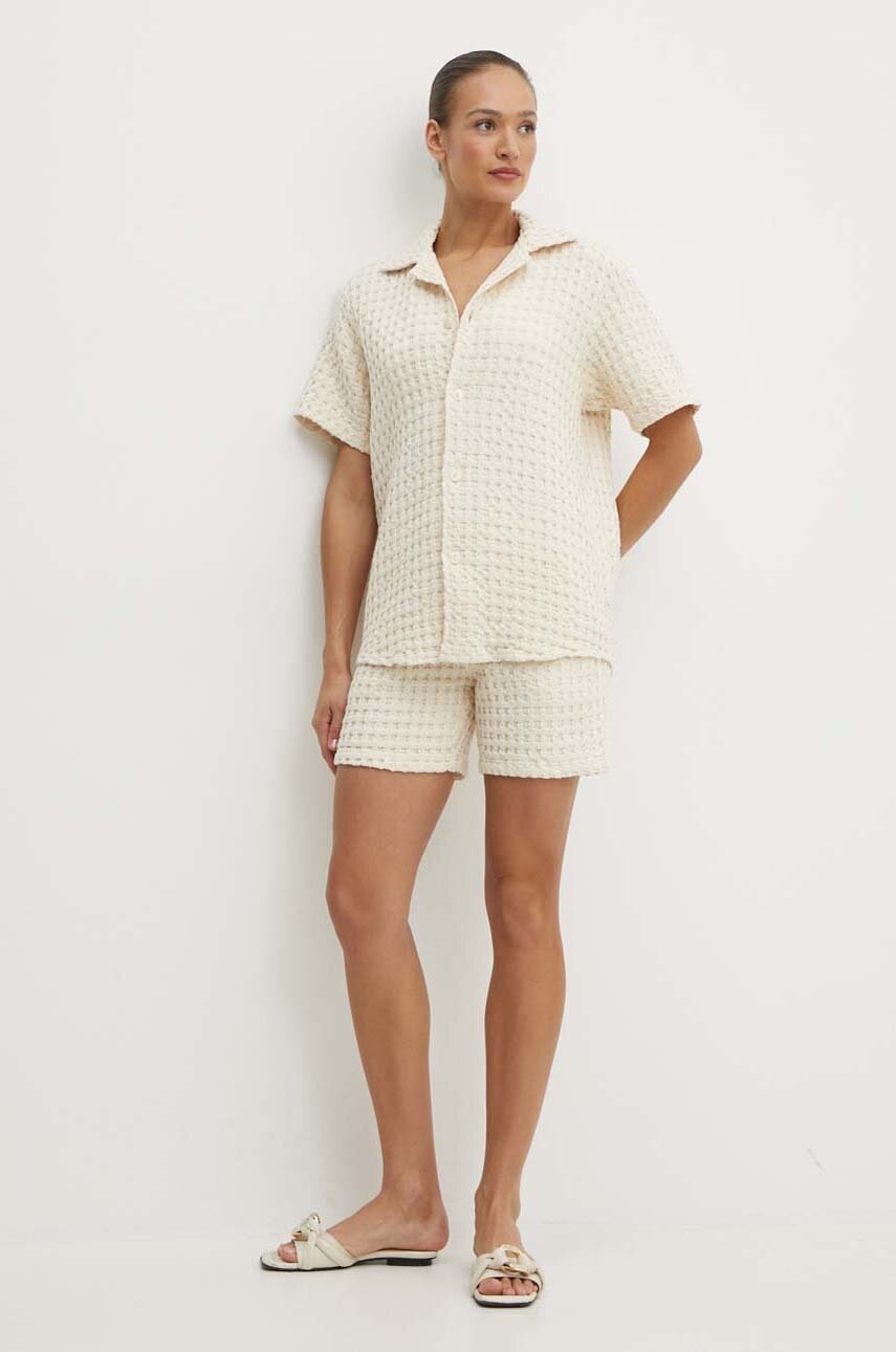 Βαμβακερό σορτσάκι OAS χρώμα: μπεζ φωτογραφία