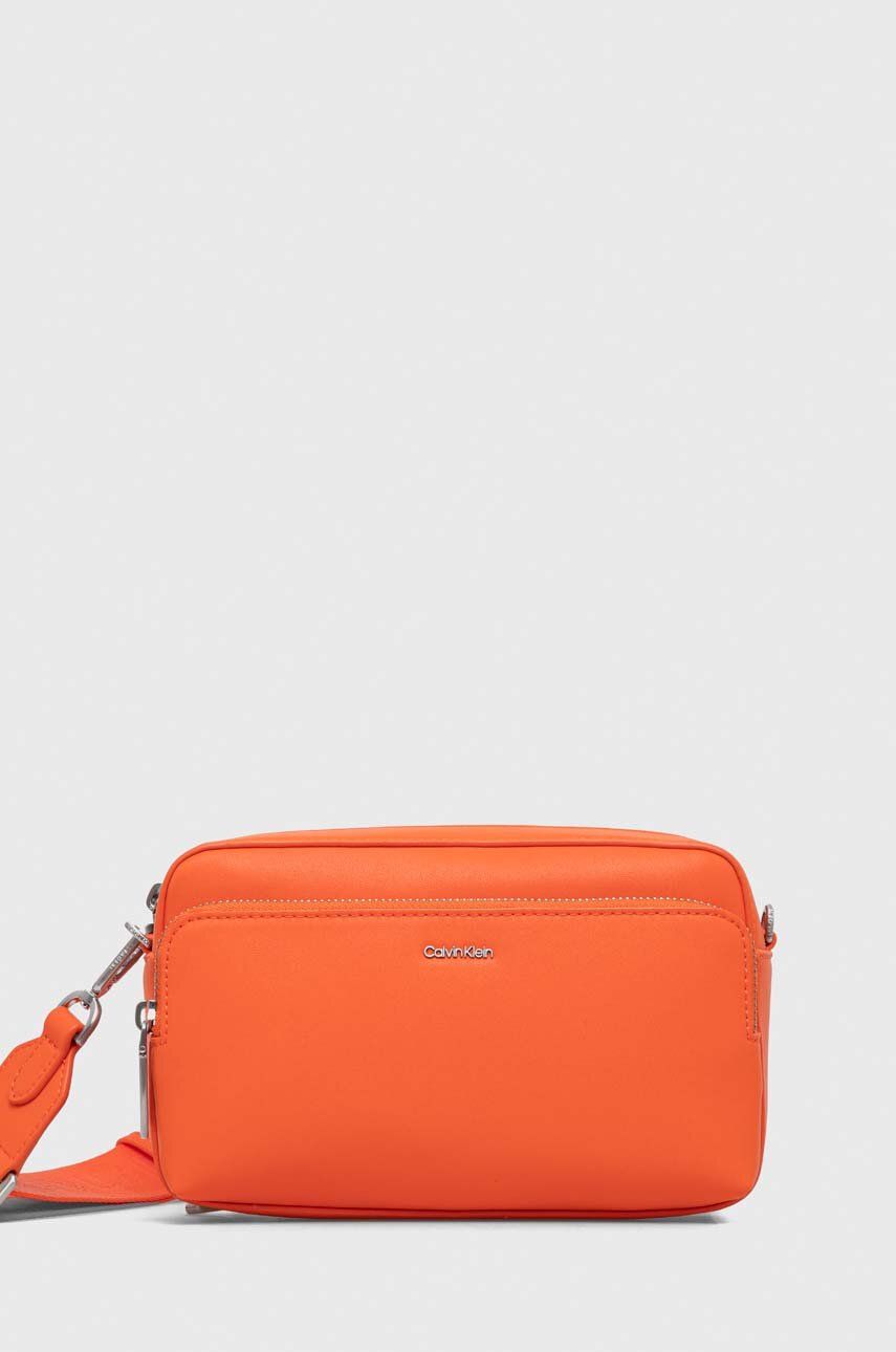 Kabelka Calvin Klein oranžová barva, K60K608410