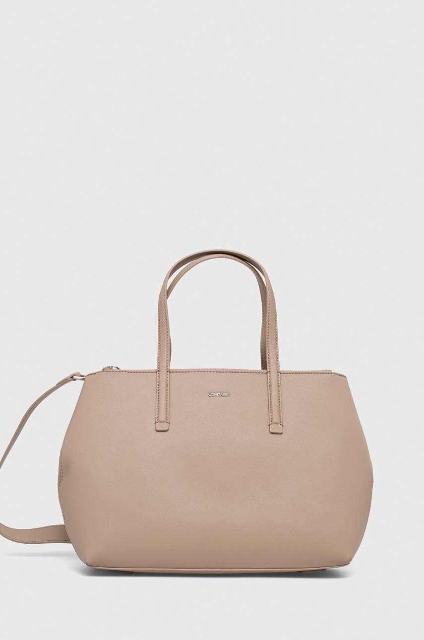

Чанта Calvin Klein в бежово K60K611441, Бежов