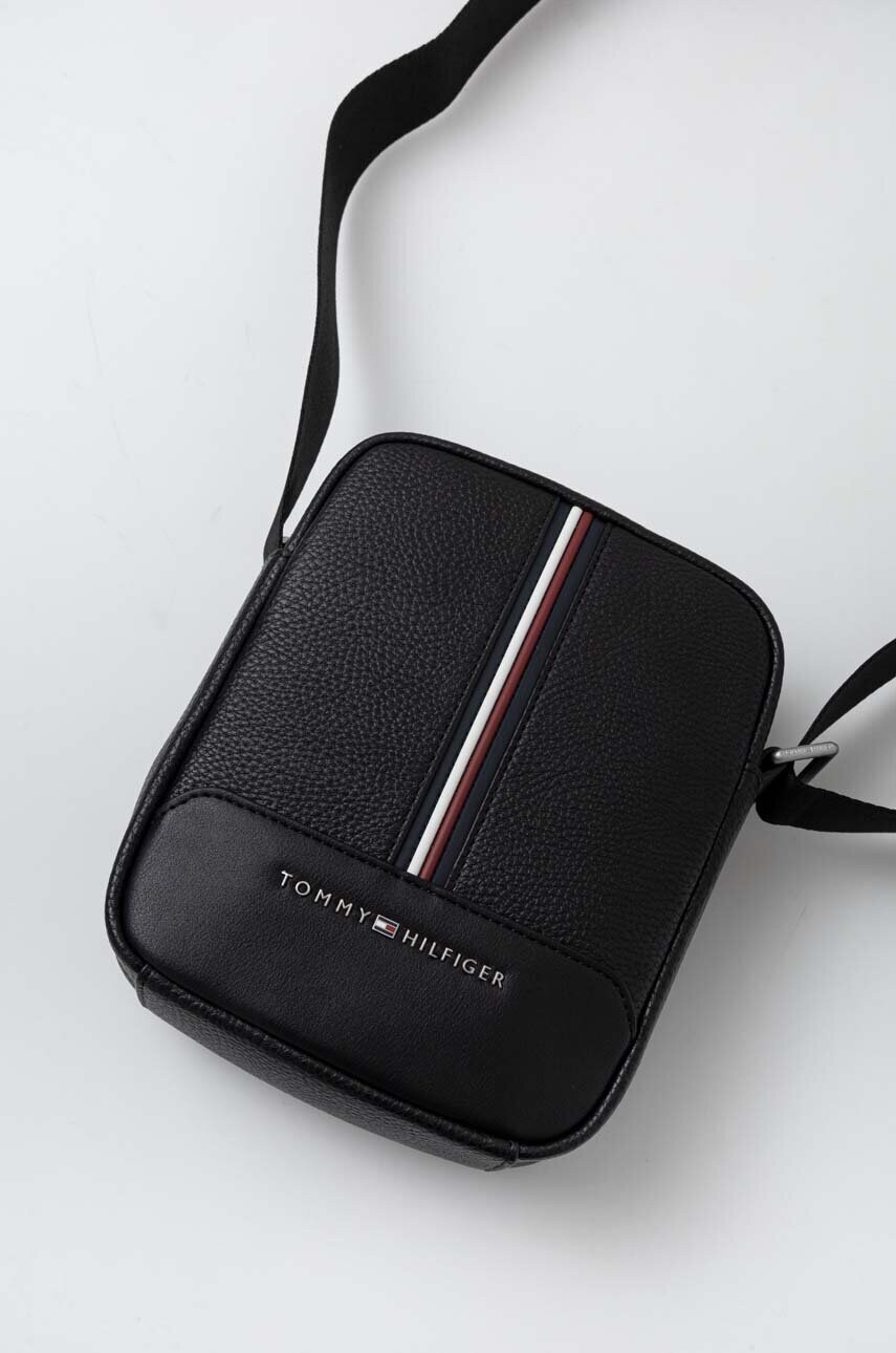 

Сумка Tommy Hilfiger цвет чёрный