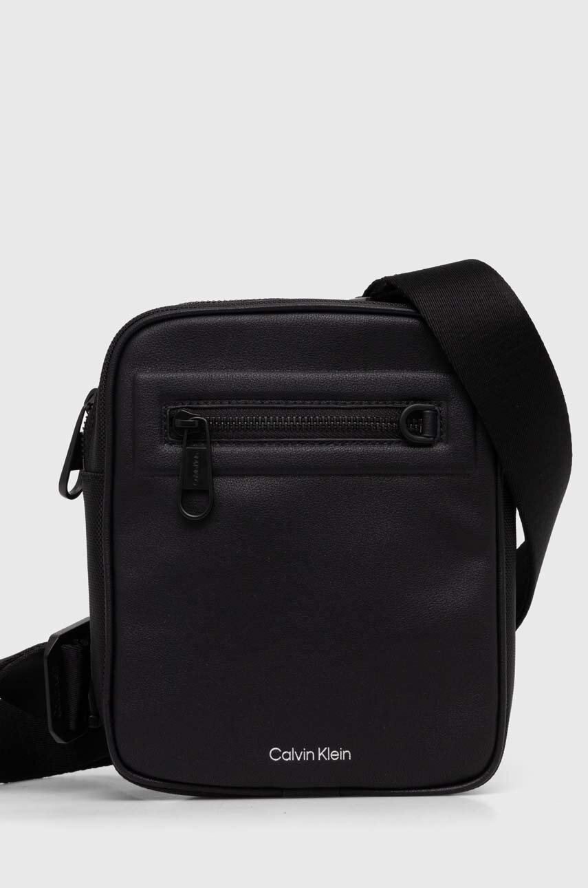 

Чанта през рамо Calvin Klein в черно K50K511222, Черен