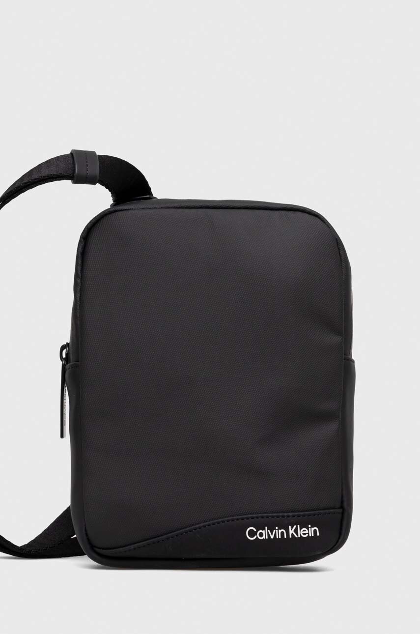 

Чанта през рамо Calvin Klein в черно K50K511252, Черен