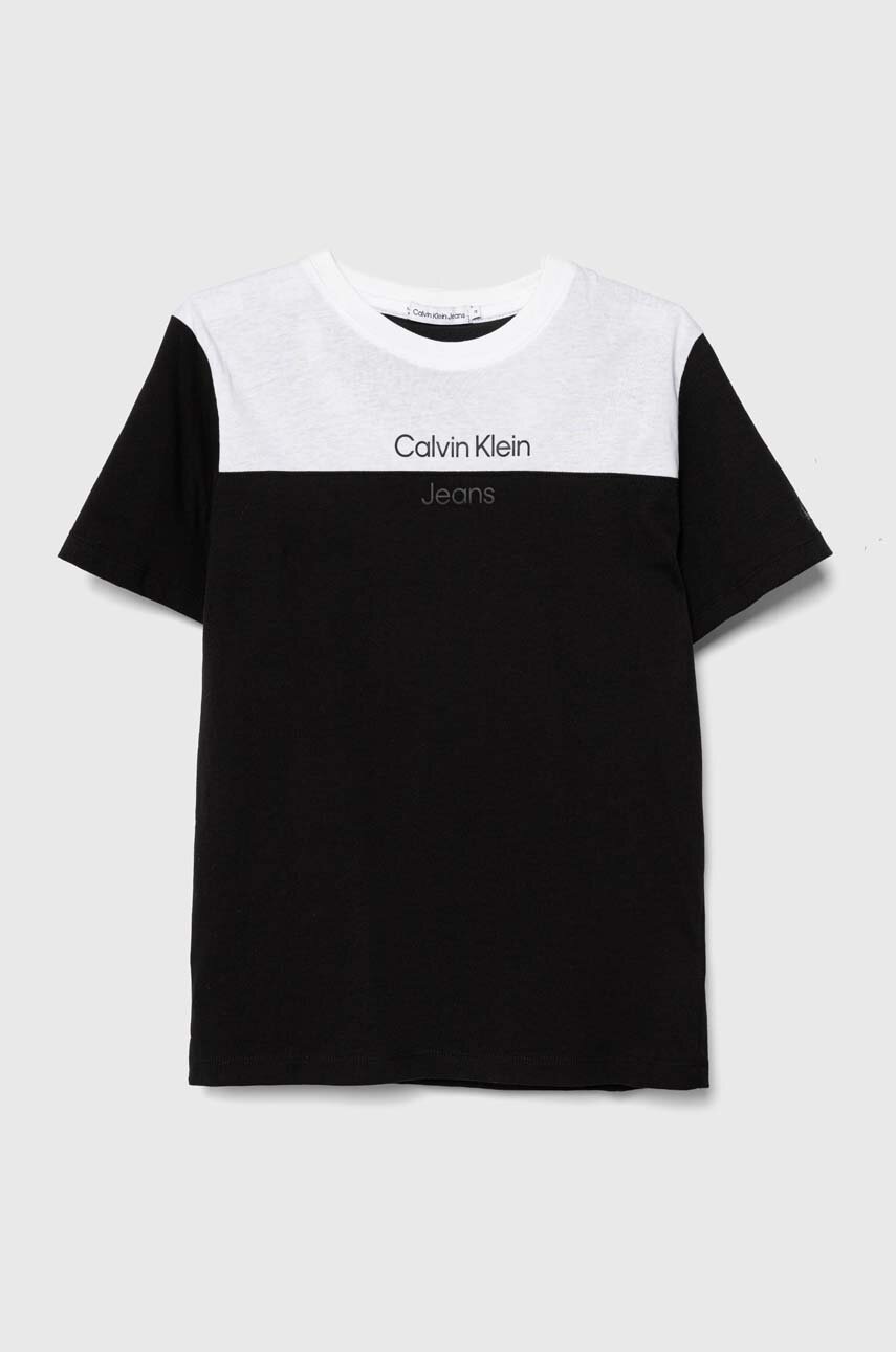 

Детска памучна тениска Calvin Klein Jeans в черно с десен, Черен